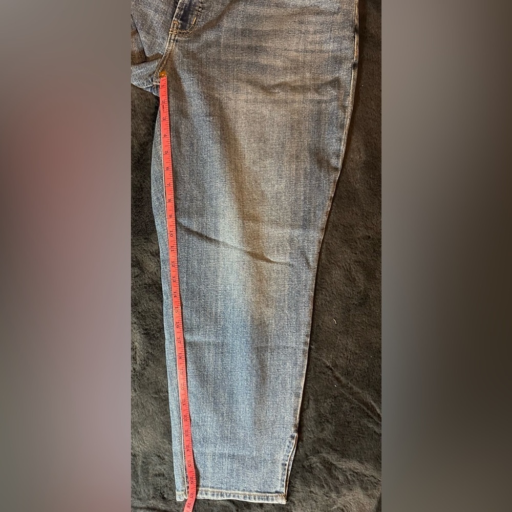 OG Straight mid rise slit ankle medium wash women's size 20 jeans by Old Navy - Picture 5 of 9